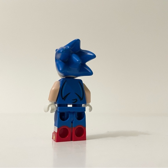 LEGO Sonic the Hedgehog Minifigure Wink - Picture 3 of 11